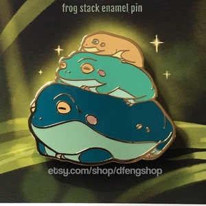 Roun Frens Frog Stack Hard Enamel Pin - RESTOCK Three Dumpy Tree Frogs Lapel Pin Round Animals Gift Idea