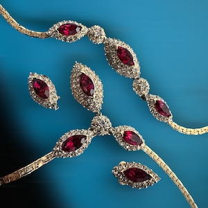 Attwood Sawyer Necklace Set