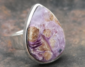 Charoite (size O , 7.5) ring in 925 Sterling Silver, statement ring with a 17x23mm stone featuring pastel tones and honeycomb inclusions