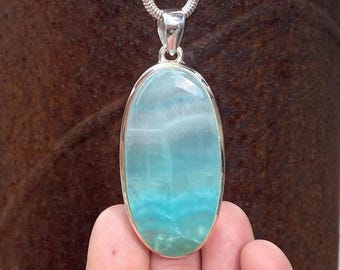 Ciondolo in calcite caraibica in argento sterling 925 - pezzo unico fatto a mano da 27 x 63 mm - pietra preziosa naturale blu e bianca - ciondolo per collana
