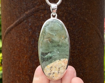 Afghan Green Fluorite pendant in 925 Sterling Silver - handmade 31x75mm - quartz / calcite inclusions - natural gemstone - necklace pendant