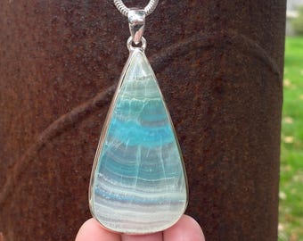 Ciondolo in calcite caraibica in argento sterling 925 - pezzo unico fatto a mano da 33 x 73 mm - pietra preziosa naturale blu e bianca - ciondolo per collana
