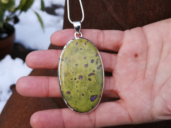 Sterling Silver Stichtite Oval Pendants Sterling Silver Stichtite Oval Pendants