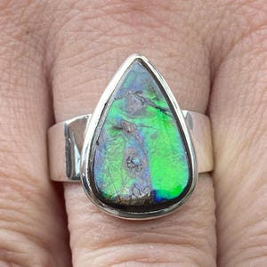 Natural Ammolite ring (size Q , 8.5) in 925 Sterling Silver - natural 12x17mm stone - handmade ring - green gemstone