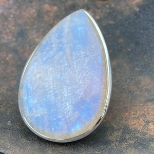 Large Madagascan Moonstone (not Rainbow) ring (size M 1/2 , 6.75) in 925 Sterling Silver - natural 32x47mm grey to blue gemstone - handmade