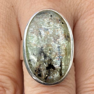 Green Kyanite (size N , 7) ring in 925 Sterling Silver - natural 15x24mm stone - rustic green gemstone - silver green sheen - handmade