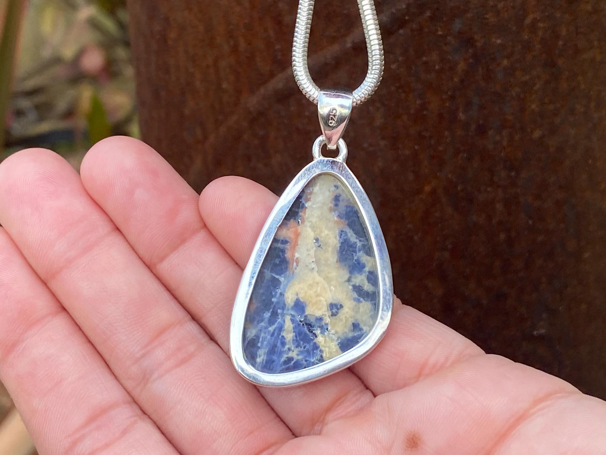 Sodalite 46 Carati - Ciondolo Cabochon Pietra Naturale - Namibia / EN48