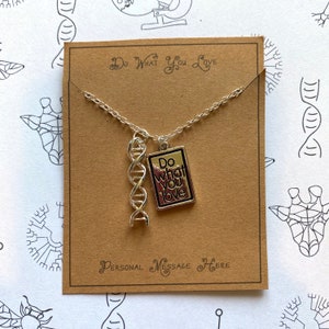 Faites ce que vous aimez le collier de molécules d’ADN avec un message personnalisé