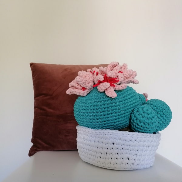 grand cactus rond sans épine, fleurs rose , au crochet, modèle unique