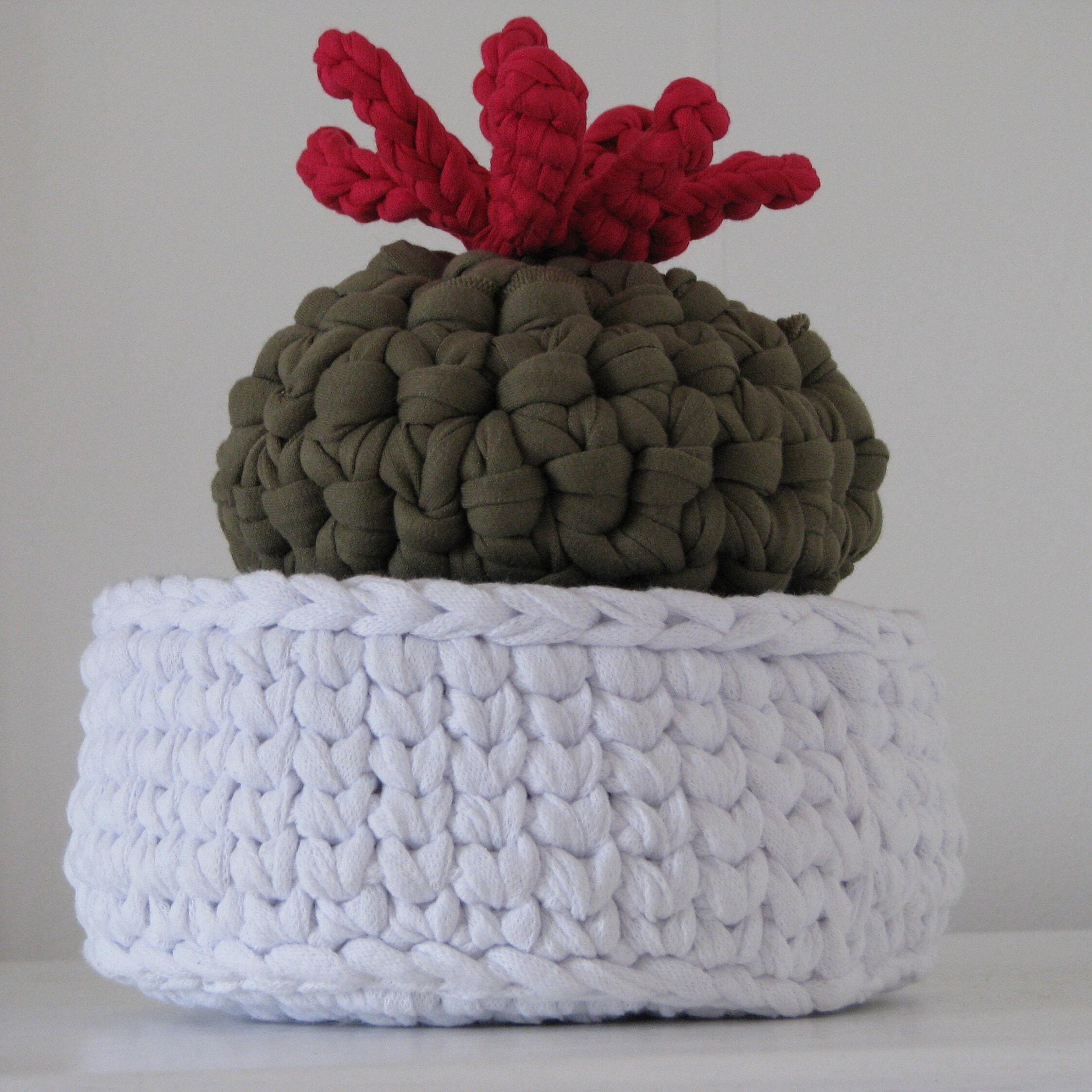 Cactus Au Crochet Vert Kaki, Fleur Rouge