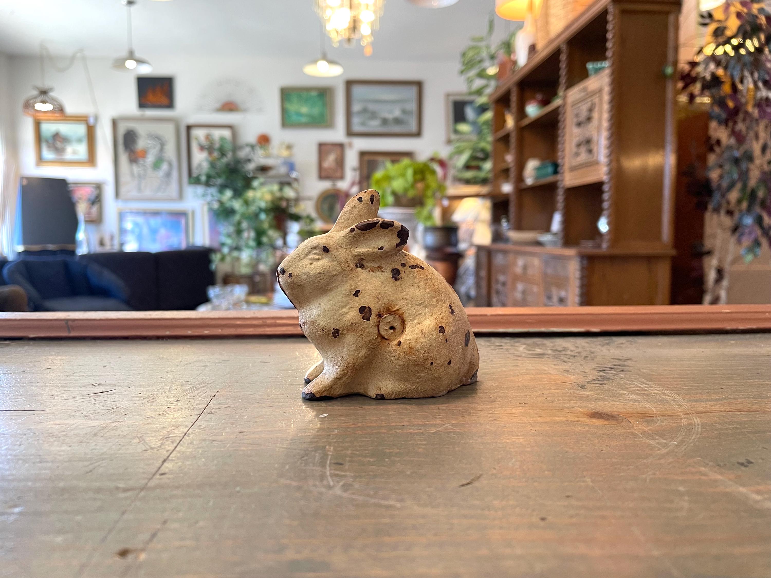 ANTIQUE HUBLEY CAST IRON PETER RABBIT PENCIL HOLDER PAPERWEIGHT