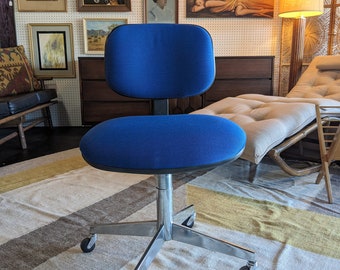 Vintage Steelcase Royal Blue Swivel Desk Chair / Shipping is not free -Message for Quote!