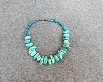 Collar vintage con pepitas de turquesa, joyería boho llamativa (16 pulgadas)
