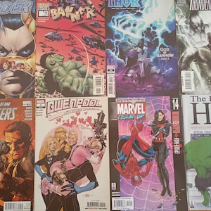 Puede incluir: Una colección de cómics de Marvel con portadas coloridas. Se muestran personajes como Hulk, Thor y Spider-Man. Los títulos incluyen "The New Avengers" y "Gwenpool Strikes Back".
