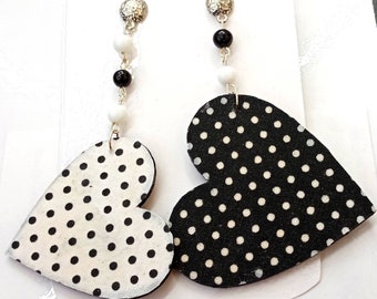 Heart earrings, wood and fabric earrings, large earrings, unequal earrings, gift ideas, handmade in Italy, accessories.