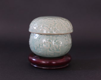 Koreanische Celadon Teetasse