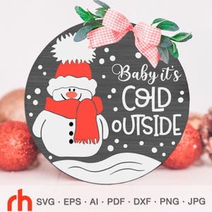 Bébé il fait froid dehors SVG, fichier de coupe de panneau de porte en couches, jolie silhouette de bonhomme de neige, panneau suspendu de Noël DXF, cintre de Noël, décoration hivernale