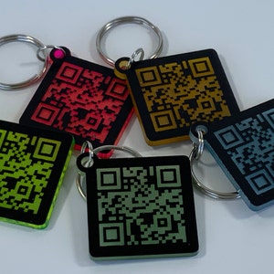 Custom Engraved QR Code Keychain - Gift for Boyfriend, Girlfriend, Friend - Cool Business Card - Website, Music, Video Sharing Keychain