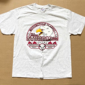 Vintage 1999 Sturgis Motorcycle Rally All Roads Lead to Sturgis Hanes with Tag Shirt size Large