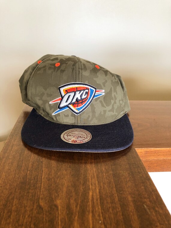 Mitchell and Ness Oklahoma City Thunder Camo Snapb