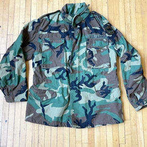 Vintage US Army Woodland Camouflage Cold Weather Field Jacket size Medium Regular