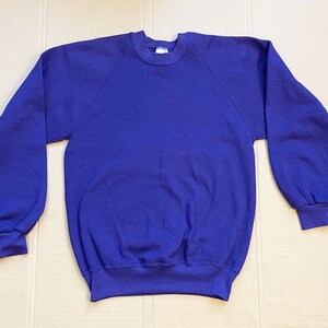 Vintage Jerzees Raglan Purple Sweater size Medium