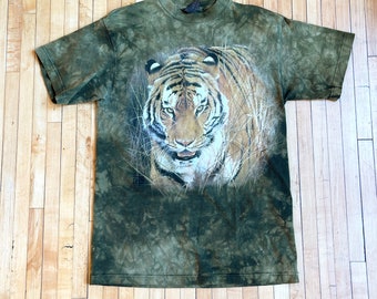 Vintage 1999 The Mountain Tiger Graphic shirt size Medium