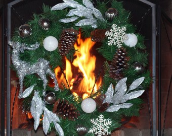Christmas Wreath: Christmas Wall Decor, Door Wreath, Classic Wreath