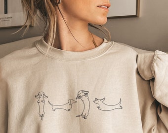 Dachshund Mom Sweatshirt | Dachshund Personalized Sweatshirt | Wiener shirt Gift | Dachshund Mama gift | Dachshund Gift | Doxie Mom