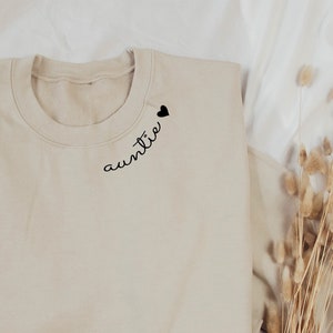 Auntie Sweatshirt  | Auntie Gift | New Auntie Crewneck | Aunt Sweatshirt | Aun to Be Gift