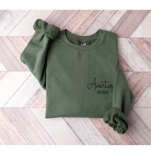 Auntie Sweatshirt  | Auntie Gift | Personalized Auntie | New Auntie Crewneck | Aunt Sweatshirt | Pregnancy Announcement