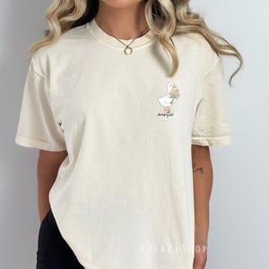 cool aunt funny goose t-shirt gift idea