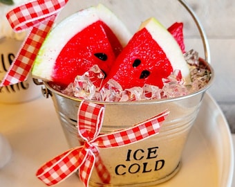 Bandeja decorativa de sandía en niveles, cubo de hielo con forma de sandía, bandeja de verano con forma de sandía falsa, decoración de sandía falsa, bandeja decorativa de frutas falsas en niveles, cubo de hielo