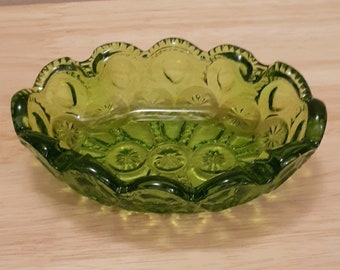 LE Smith Moon and Stars Oval Green Glass Ashtray  Trinket Ring Change Dish