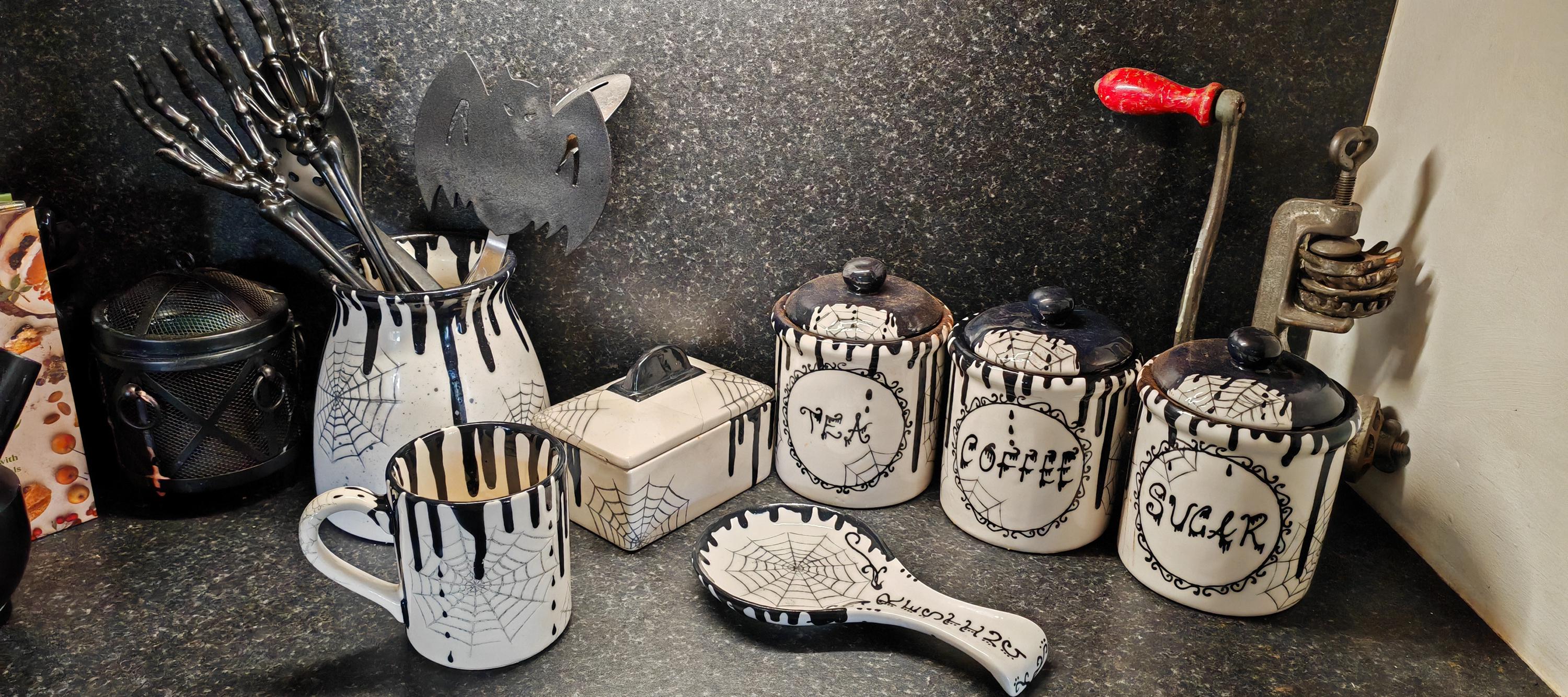 Gotico, contenitore per tè, caffè e zucchero, contenitore per tè e caffè, contenitore per la conservazione gotico, dipinto a mano, barattolo per la conservazione, set da cucina, teiera, burriera