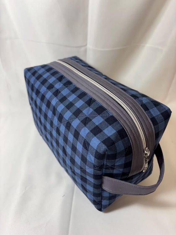 cloth makeup bags for travel with zippers on side Monos Women's Metro Cosmetics Case - Black or daytime items from travel essentials New High Quality Travel Men
