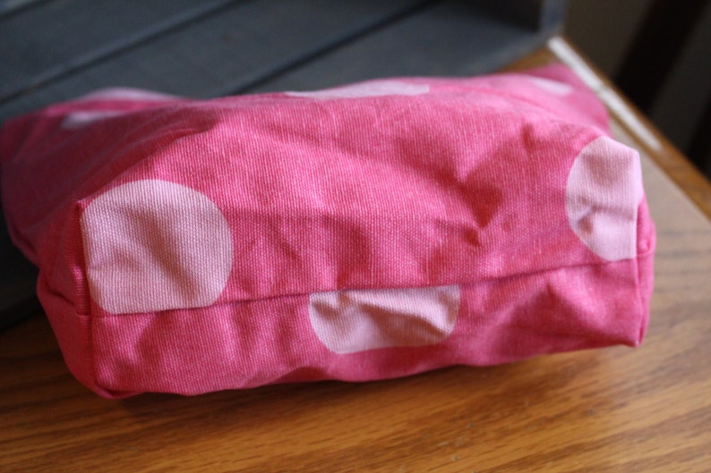 Medium 7 inch by 10 inch zipper Bag Pink Polka Dot