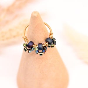 Gold filled piercing ring, glass beads, iridescent blue flower, Ø 9mm, 20G (0.8mm) Cartilage ear, Nose, Mini hoop Upper lobe tragus helix