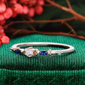 Schmuck Geschenk für sie 14k Gold Rundschnitt Moissanite Diamant Ehering Massivgold Akzente Saphir Stacking Passender Ring, Womens Zierlicher Ring