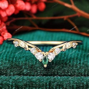 Delicate Leaf Handmade Green Emerald Stackable Ring, Art DEco Emerald Wedding Band Rose Gold Nature Inspired Vine Matching Ring Leaf Ring