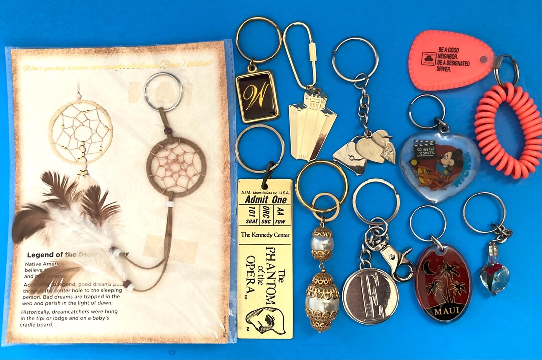 Lot of 11 Vintage Keychains Phantom of the Opera New Dreamcatcher ...