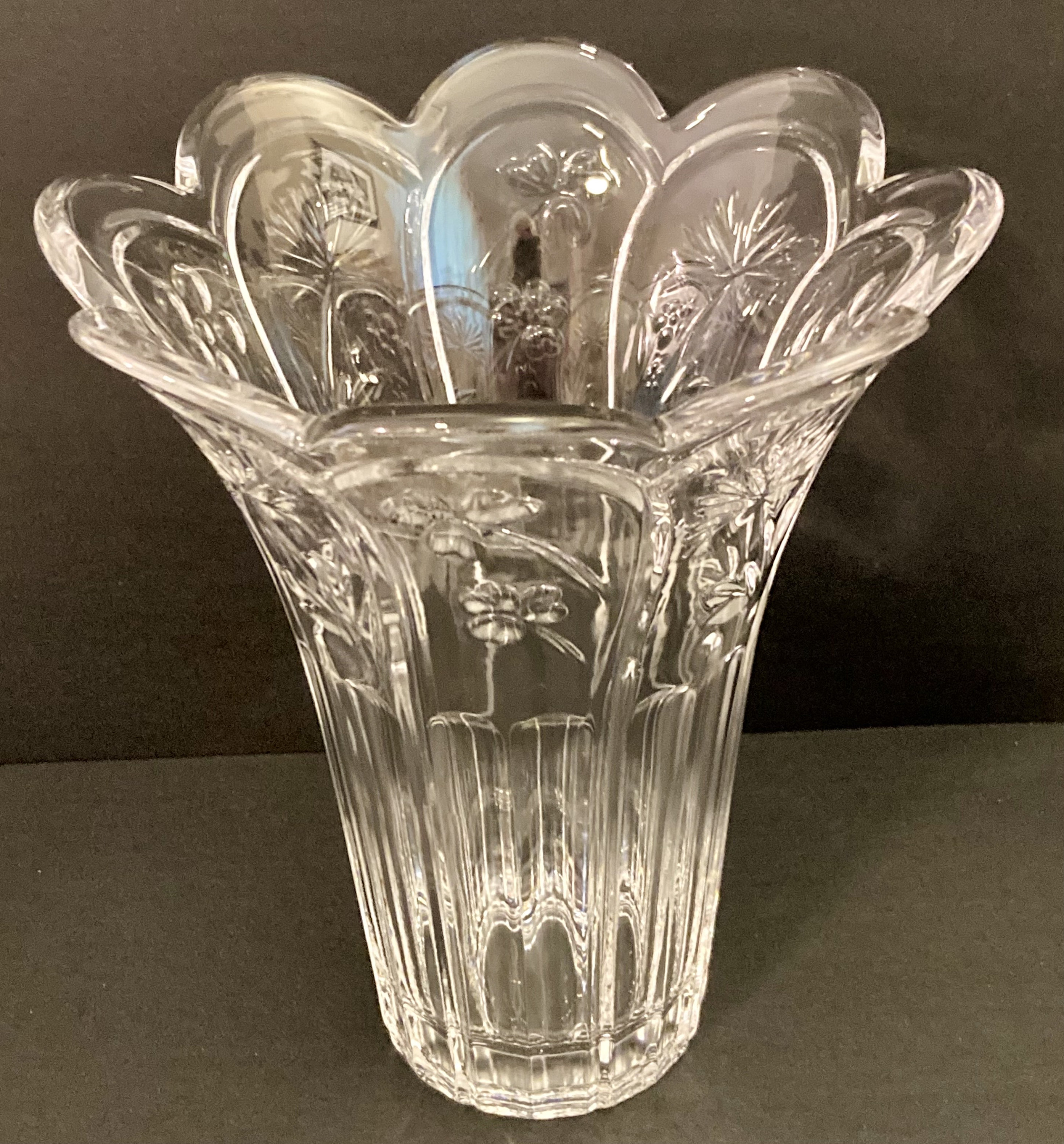 大きなクローバー Vintage Fifth Avenue Crystal Vase Flared Top Clover and Flower