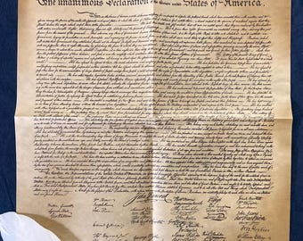 Cadeau du mois Esso : Réplique de la Déclaration d'indépendance et documents relatifs à la liberté