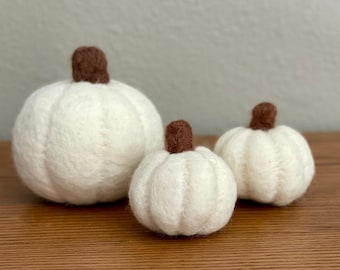 Wool Felt Pumpkins, Fall Decoration, Halloween Decor, Needlefelt Decorative Pumpkins - Set of 3 pumpkins