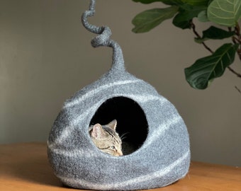 Gray Large Cat Cave, Wool Cat Cave, Felted Wool Cat House, Modern Wool Cat Bed , Gray Striped Wool Cat Cave, Modern Cat Bed, Cat Cocoon
