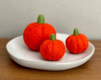 Wool Felt Pumpkins, Fall Decoration, Halloween Decor, Needlefelt Decorative Pumpkins - Set of 3 pumpkins