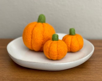 Wool Felt Pumpkins, Fall Decoration, Halloween Decor, Needlefelt Decorative Pumpkins - Set of 3 pumpkins