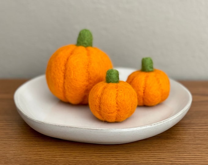 Wool Felt Pumpkins, Fall Decoration, Halloween Decor, Needlefelt Decorative Pumpkins - Set of 3 pumpkins