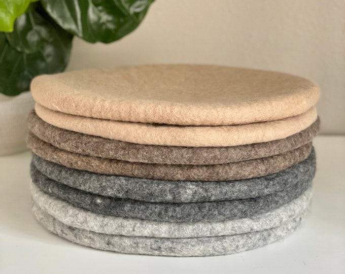 Handmade Wool Chair Pad/ Wool Chair Cushion/ Round Chair Pad/ Felt Seat Cushion/ Wool Seat Pad/ Cat Cave Pad/ Cat Cave Cushion/ Pet Cushion
