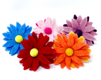 Large Wool Felt Daisy Flowers for DIY Projects, Floral Arrangements, Decorations, Craft Supplies - 5 flowers set